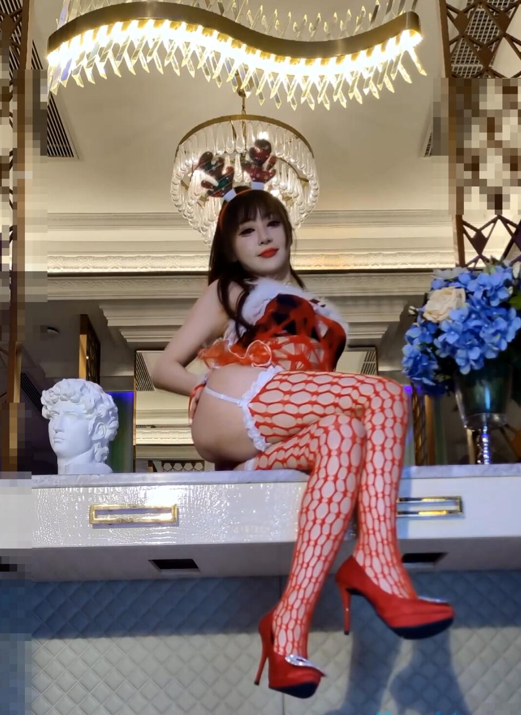 国色优舞 私人订制长筒黑丝透明丝袜热舞HD