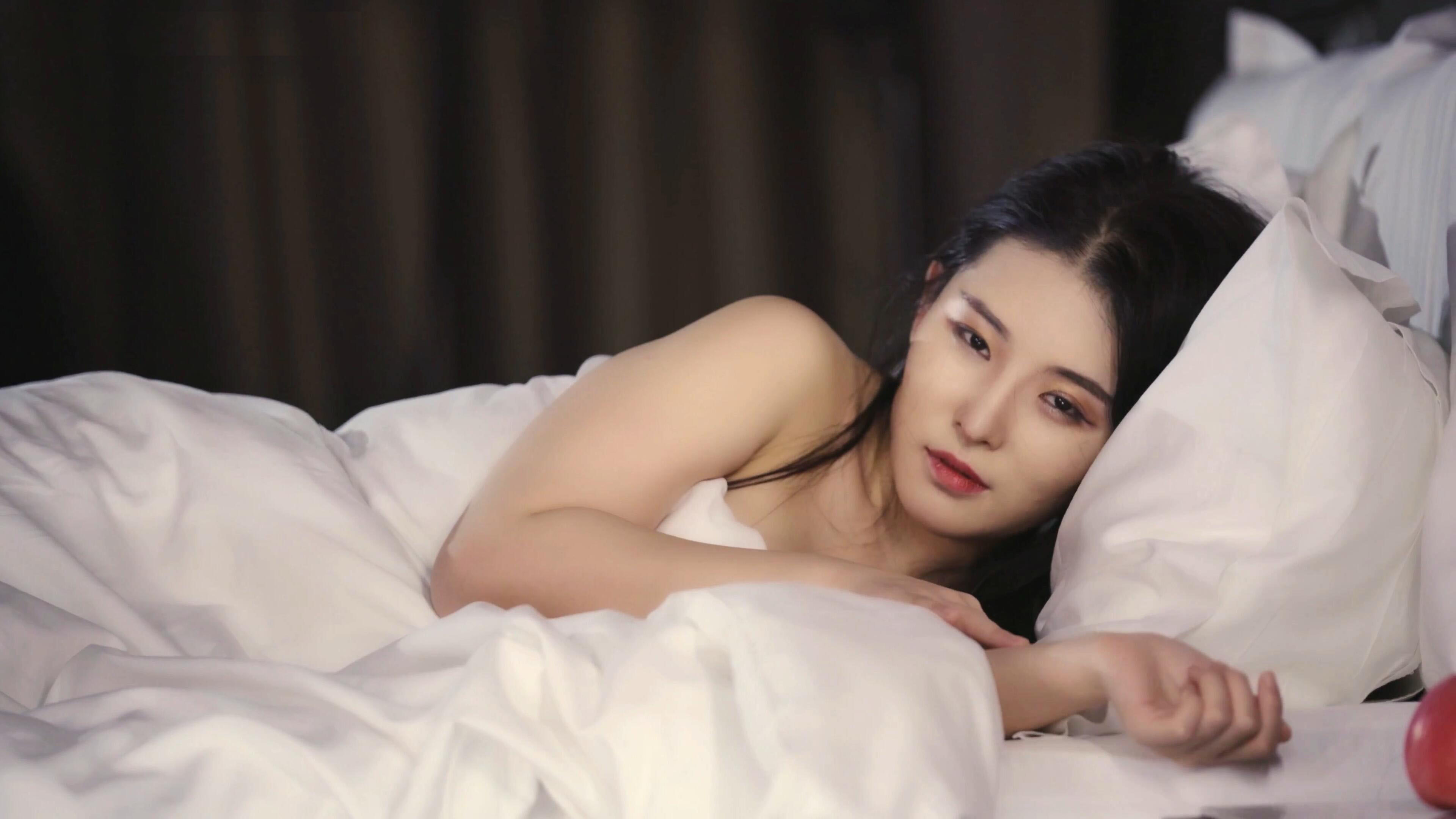 黑丝JK制服私房热舞骚舞弄姿