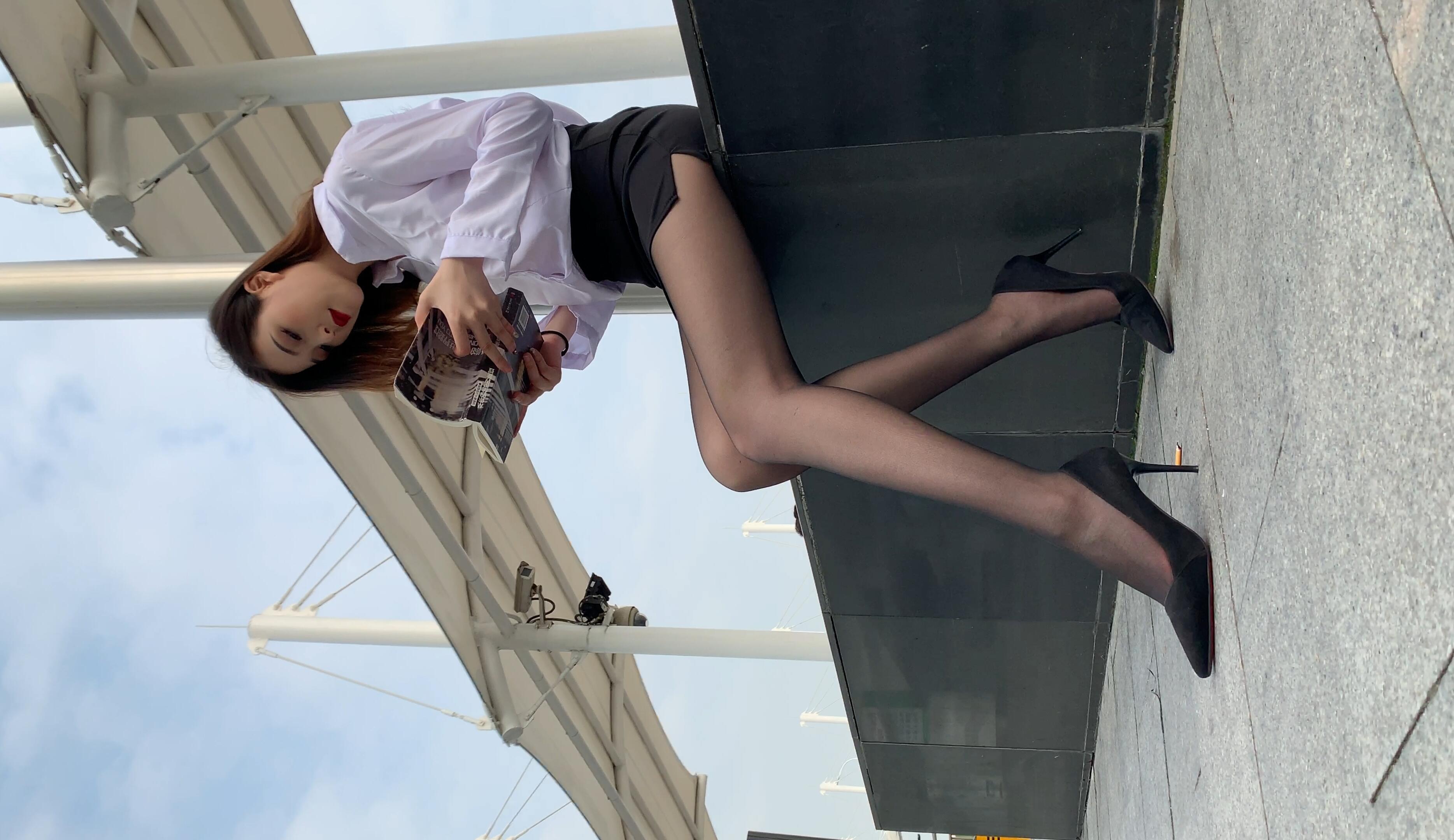 4K街拍美脚 | 骚丝包臀裙OL