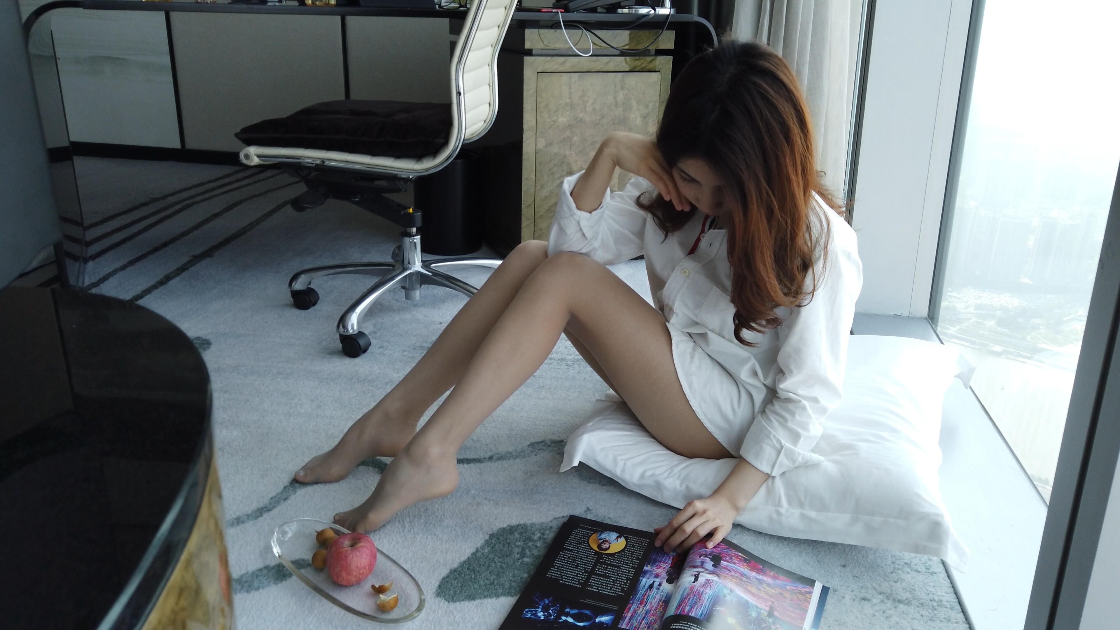 灰色丝袜摄影师 丝足控