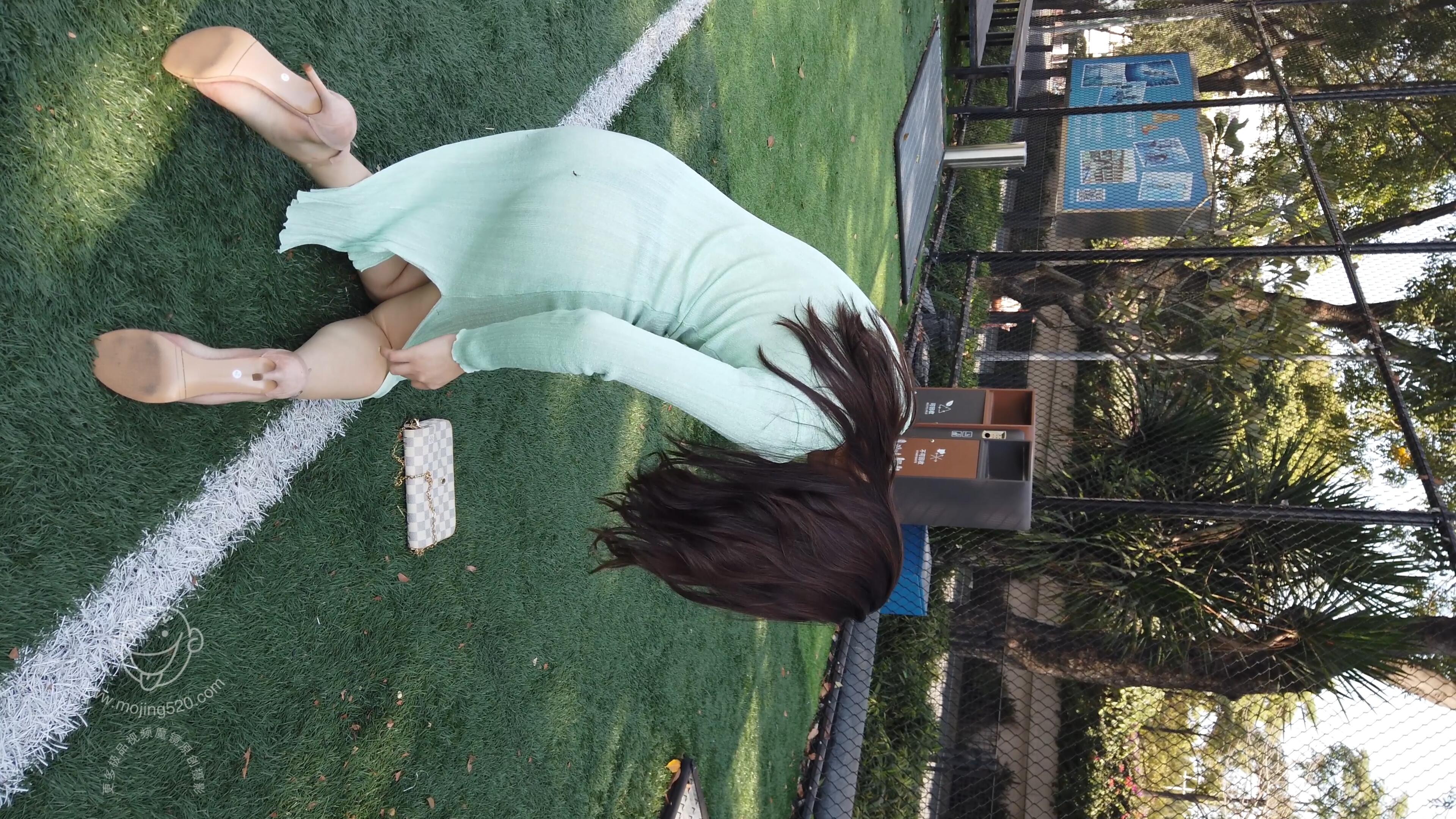 4K街拍美脚 秀臀