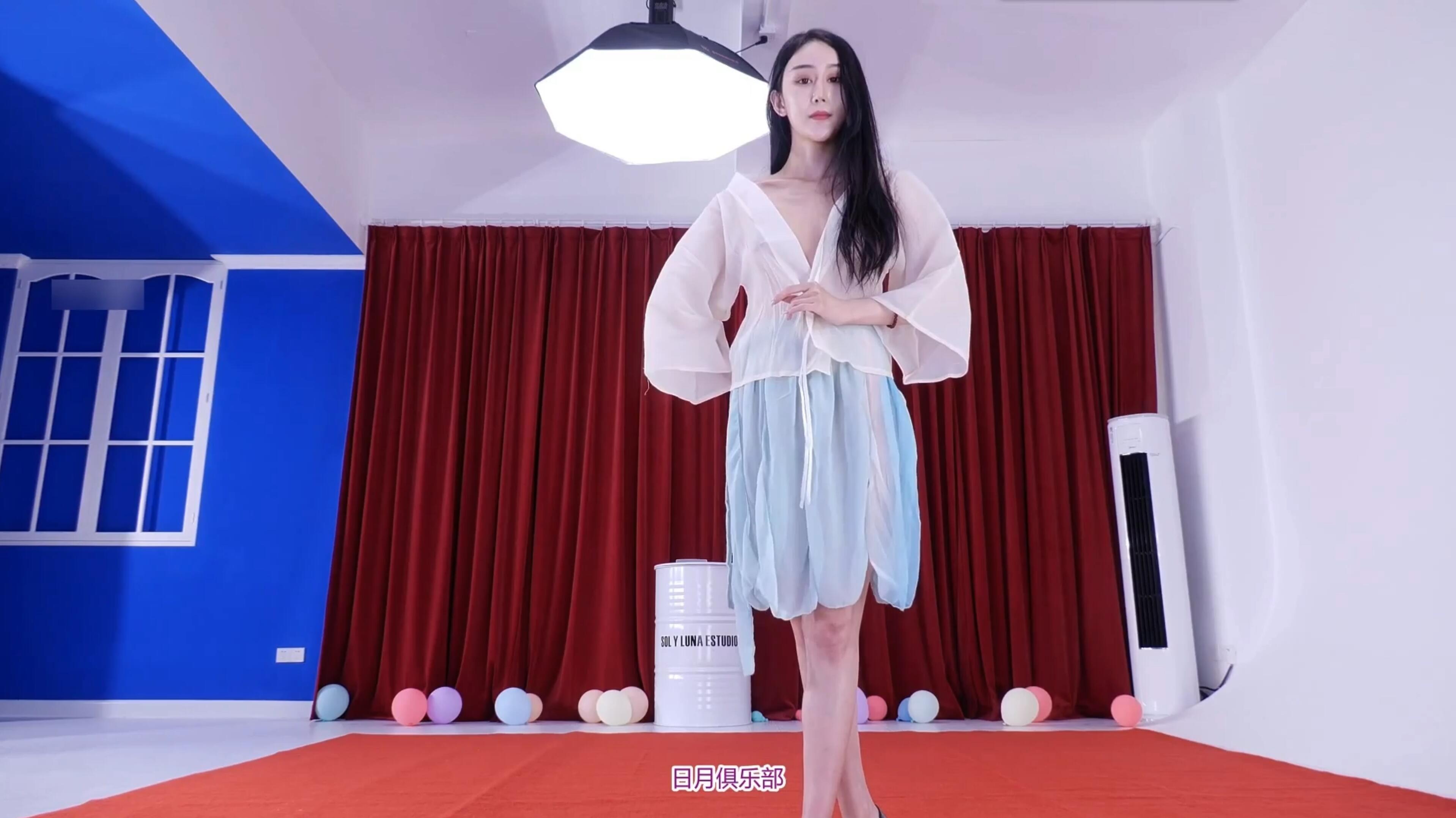 全裸京剧表演 气质风骚