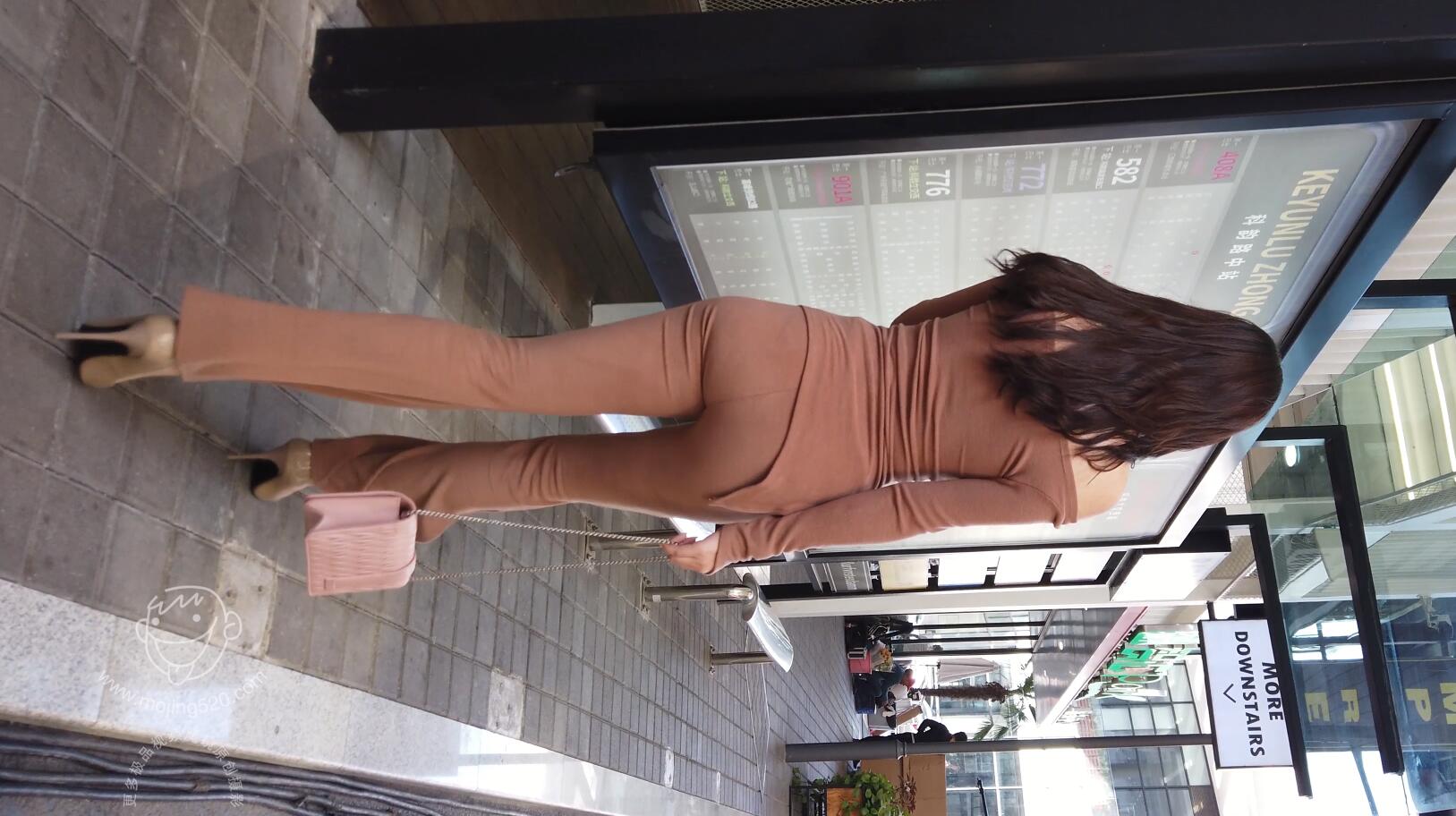 【4K摸拍】喇叭紧身裤 芝芝Booty