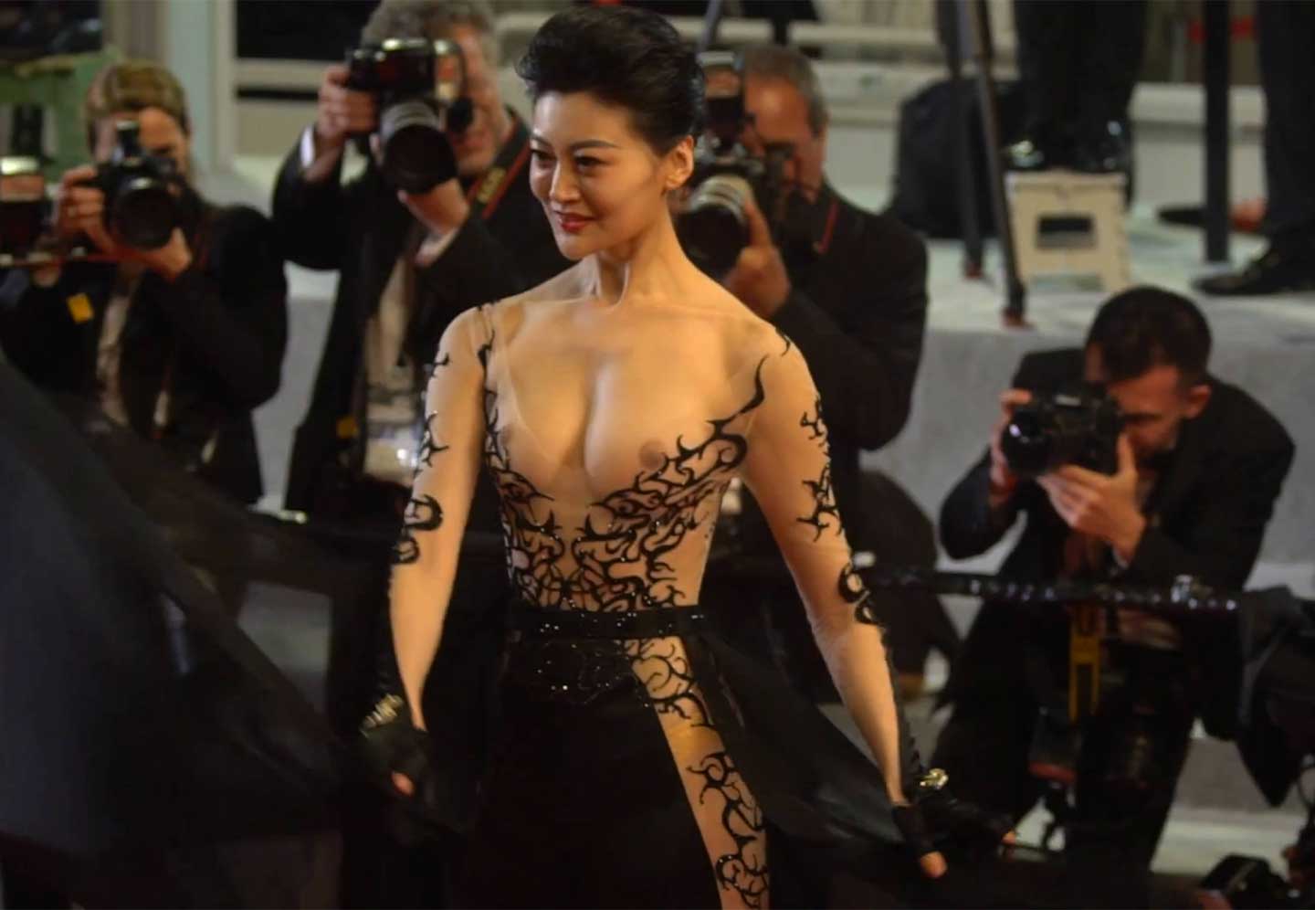 (绝版) 明星模特透视装露奶子豪乳红毯秀 尽显优雅高贵气质