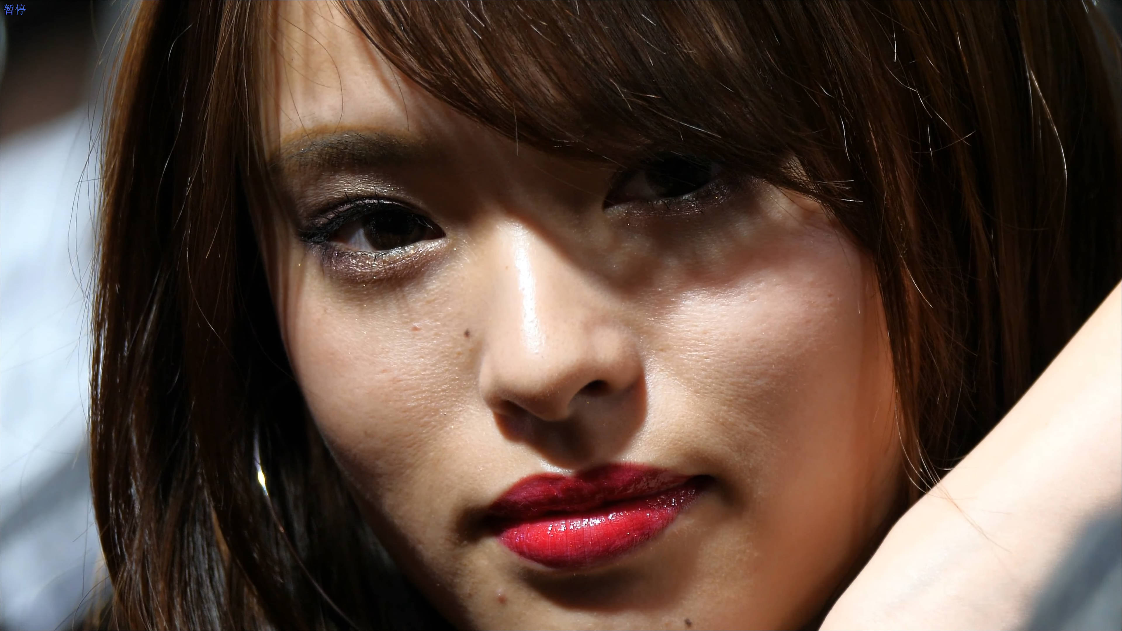 4K 烈焰红唇车模 气质魅惑